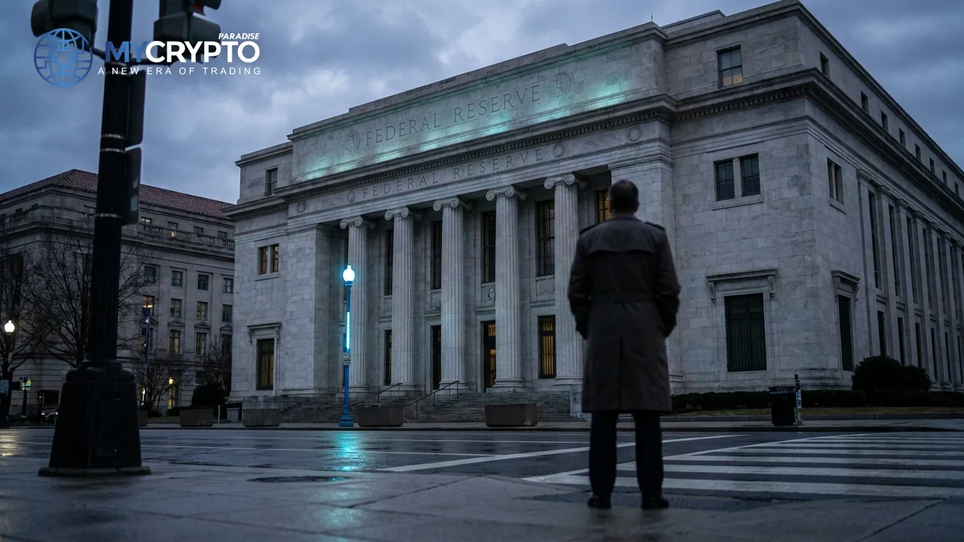 Record cash flood into money funds waits on Fed cuts